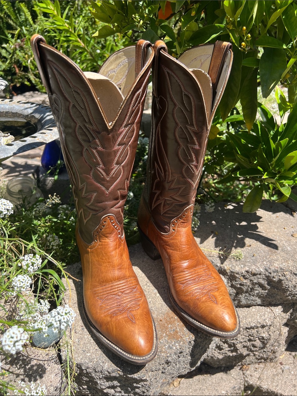 Vintage! Hondo men’s Tan & Dark Brown Western Cowboy Boots full grain leather
